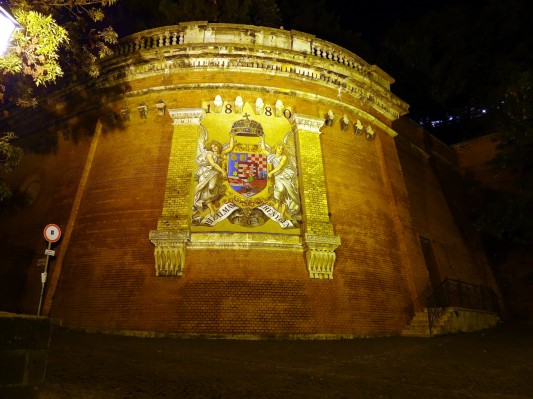 Ungarisches Staatswappen an der Hofburg. (04.09.2012)