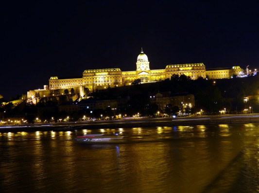 Blick von der Kettenbrücke zur Hofburg ... (05.09.2012)