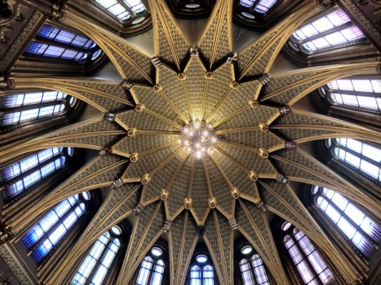 ... sowie riesige Kuppeln. (06.09.2012)