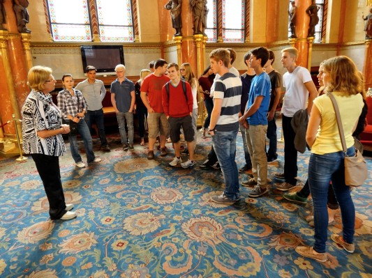 Durch weitere ... (06.09.2012)