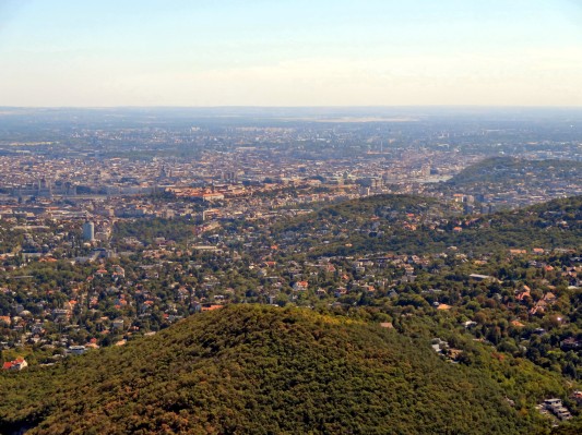... eine wunderbare Aussicht auf Budapest genießen. (07.09.2012)