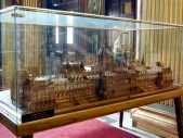 Originalgetreues Modell des Parlamentsgebäudes. (06.09.2012)