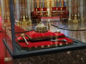 ... wird die Heilige Ungarische Stephanskrone, ... (06.09.2012)