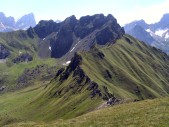 Auf dem Roseal-Gratweg, links hinten die Marmolata (13.07.2009)
