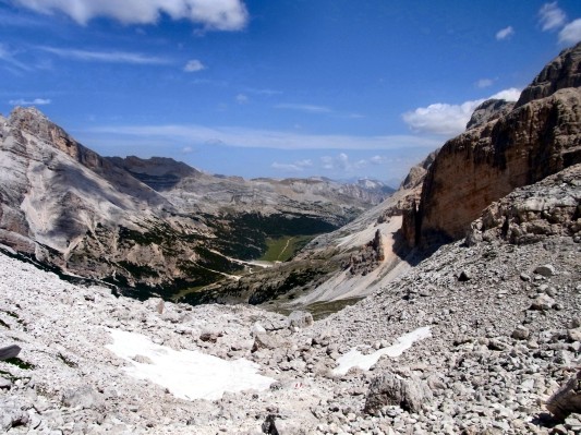 Große Fanes-Alm von der Forcella di Lech aus (10.07.2010)