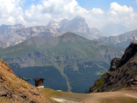 Tofanen, Lagazuoi und Col di Lana vom Padon-Joch aus (15.07.2010)