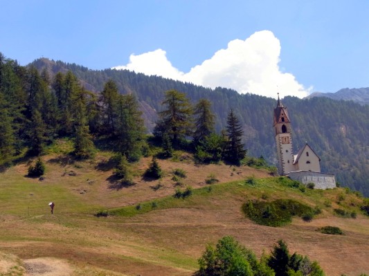 Kirche St. Barbara mit Kreuzspitze (17.07.2010)