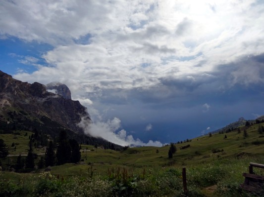 Wieder einmal dunkle Wolken am Falzarego-Pass ... (15.07.2012)