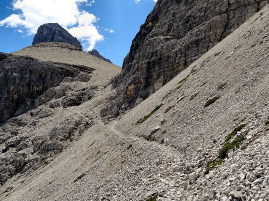 Das ist die Kehrseite der Dolomiten: Schutt, mehr Schutt und noch mehr Schutt! (18.07.2012)