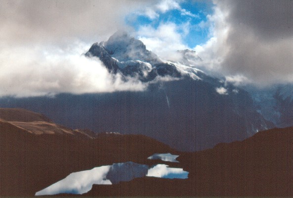 Blick vom Bachalpsee auf das Schreckhorn (17.10.1990)