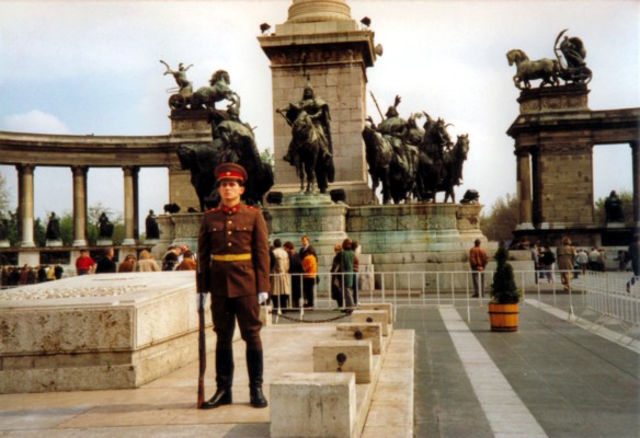 Milleniumsdenkmal am Heldenplatz (20.04.1990)