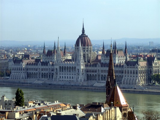 Blick von der Fischerbastei zum Parlament (10.09.2009)