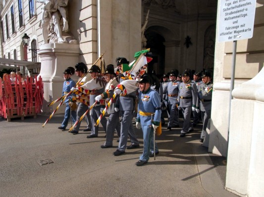 Kondukt im inneren Burghof.