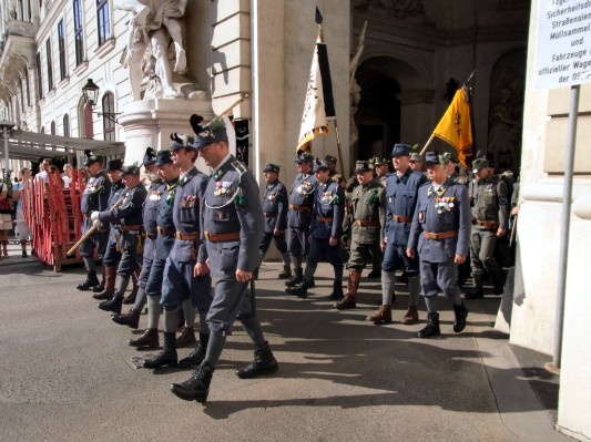 Kondukt im inneren Burghof.