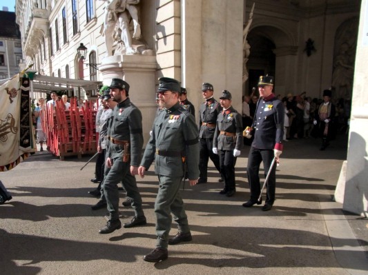 Kondukt im inneren Burghof.