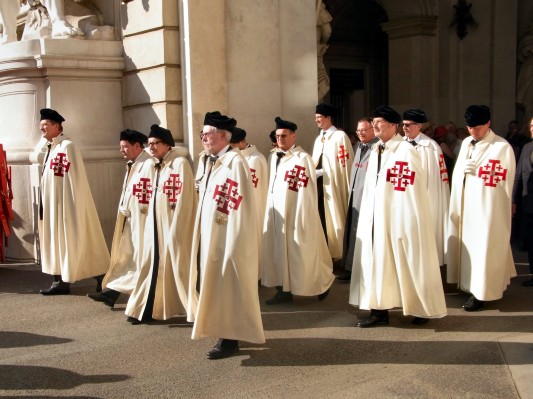 Kondukt im inneren Burghof.