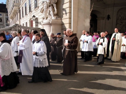 Kondukt im inneren Burghof.